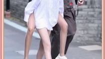 小姐姐背男,共筑美好回忆